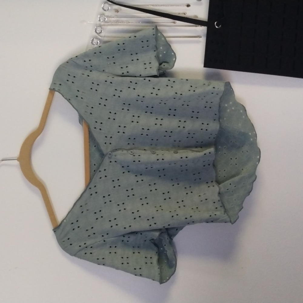 Green crop shirt